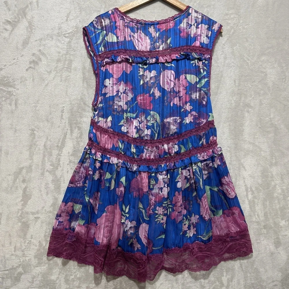 Free People Spring Fling Mini Dress‎ Women's XS Ultra Violet Floral Lace Buttons